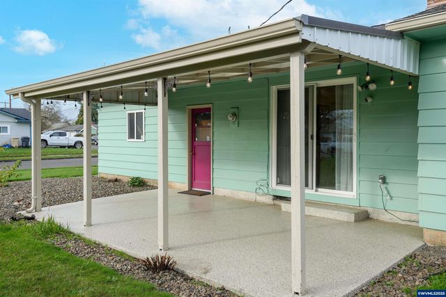 1086 24th Av SE, Albany, OR 97322