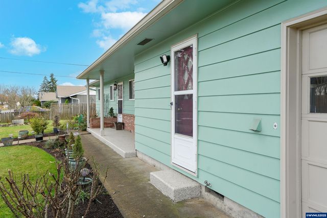 1086 24th Av SE, Albany, OR 97322