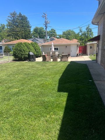 3147 Sunnyside Avenue, Brookfield, IL 60513