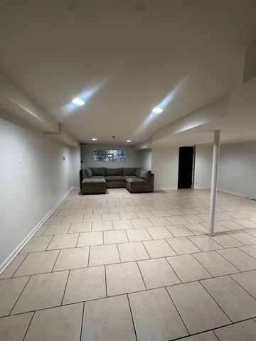 3147 Sunnyside Avenue, Brookfield, IL 60513