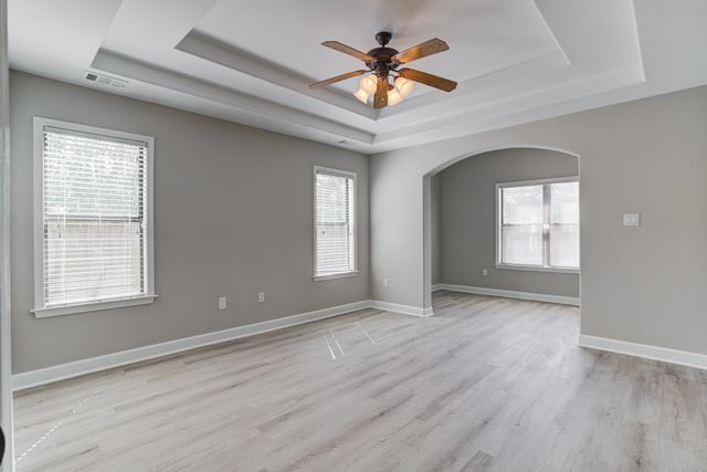 9695 WOODLAND CREEK LN, Unincorporated, TN 38018