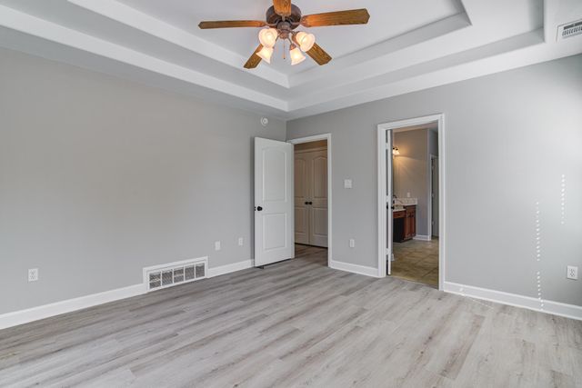 9695 WOODLAND CREEK LN, Unincorporated, TN 38018