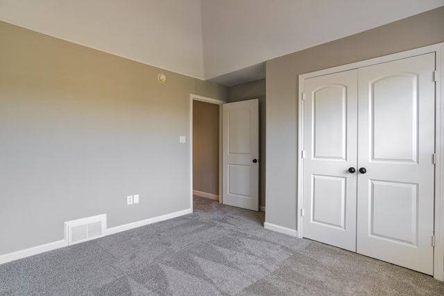 9695 WOODLAND CREEK LN, Unincorporated, TN 38018