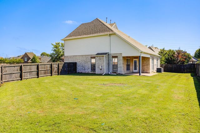 9695 WOODLAND CREEK LN, Unincorporated, TN 38018