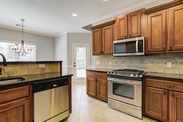 9695 WOODLAND CREEK LN, Unincorporated, TN 38018