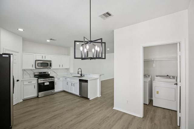 1705 Stuart Street, Houston, TX 77004