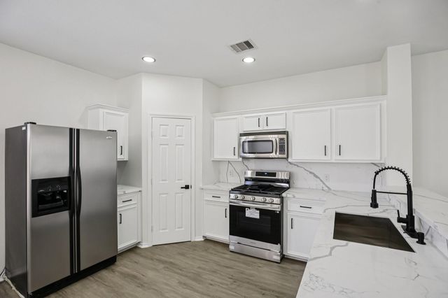 1705 Stuart Street, Houston, TX 77004