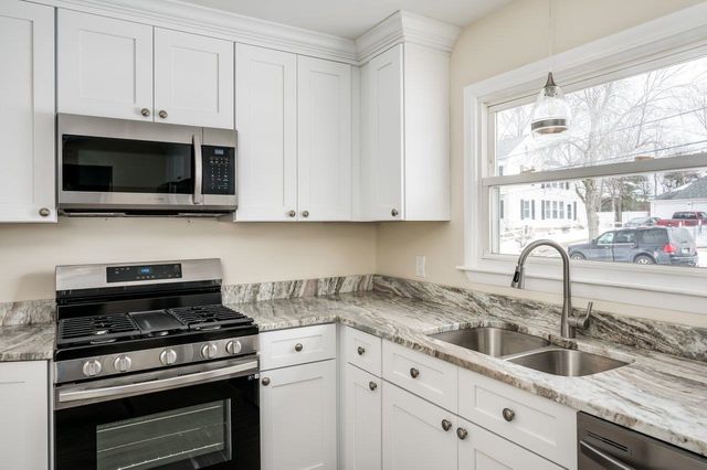 188 Portsmouth Avenue, Manchester, NH 03109