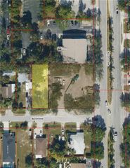 2705 Barrett AVE, Naples, FL 34112