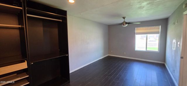8739 W TURNEY Avenue, Phoenix, AZ 85037
