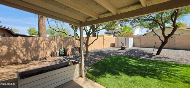 8739 W TURNEY Avenue, Phoenix, AZ 85037