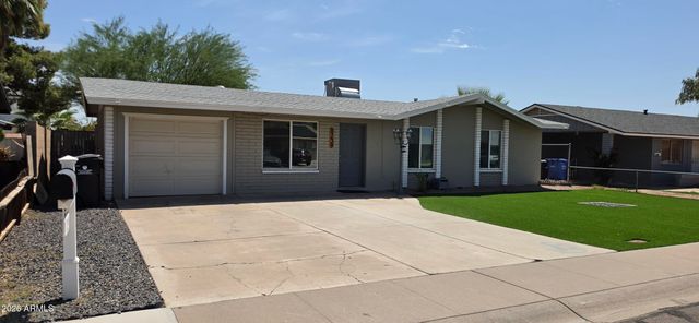 8739 W TURNEY Avenue, Phoenix, AZ 85037