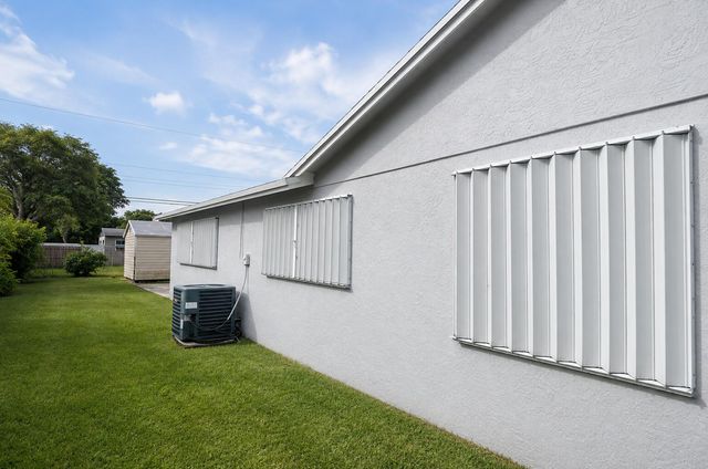 1223 W 27th Street, Riviera Beach, FL 33404
