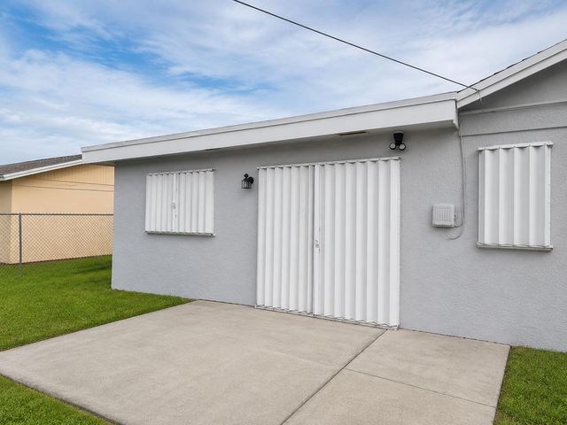 1223 W 27th Street, Riviera Beach, FL 33404