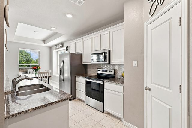 1321 Raleigh Path Road, Denton, TX 76208