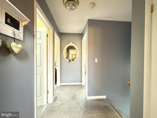 5933 DECKER, Bushkill, PA 18324