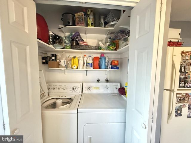 5933 DECKER, Bushkill, PA 18324