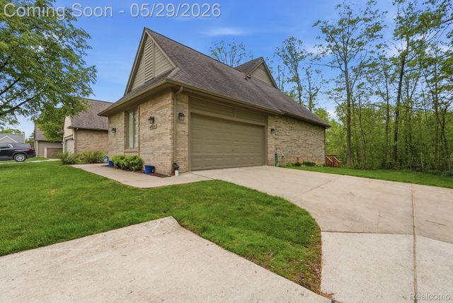 47301 Bramblewood Court, Novi, MI 48374