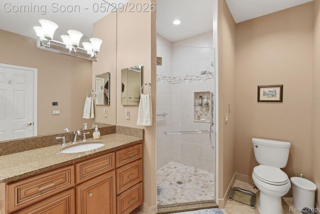 47301 Bramblewood Court, Novi, MI 48374