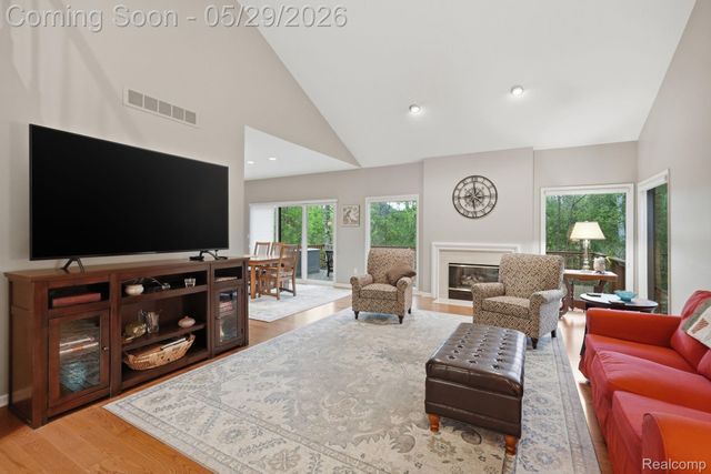 47301 Bramblewood Court, Novi, MI 48374