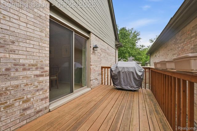 47301 Bramblewood Court, Novi, MI 48374