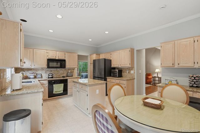 47301 Bramblewood Court, Novi, MI 48374