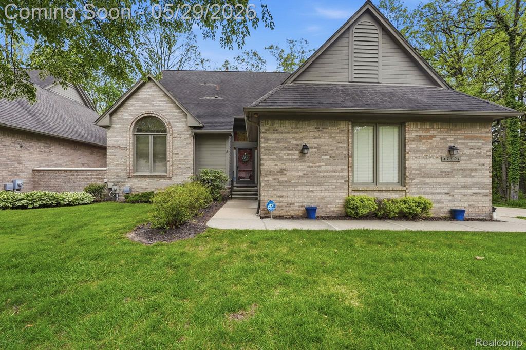 47301 Bramblewood Court, Novi, MI 48374