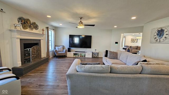 13695 McDowell Drive, Fishers, IN 46038