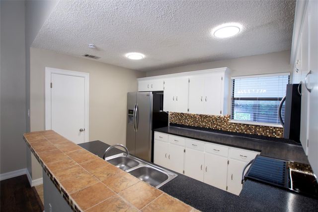 8615 Putnam Drive C, Austin, TX 78757