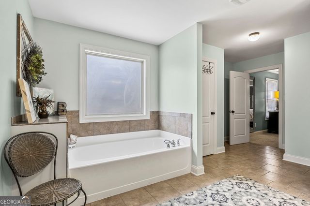 8 Ranan Lane, Newnan, GA 30263