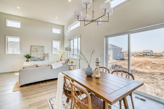 6747 68th Avenue S, Horace, ND 58047