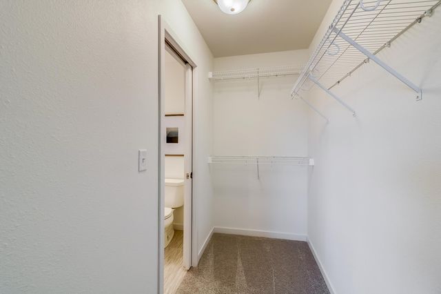 6747 68th Avenue S, Horace, ND 58047