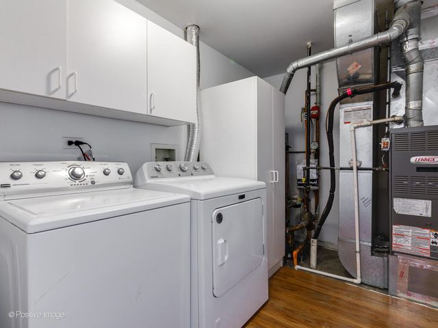 121 Commons Court, Wheeling, IL 60090