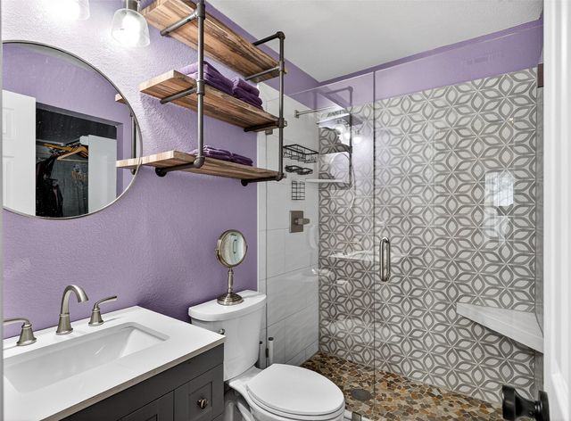 1006 Oakchase Court, Azle, TX 76020