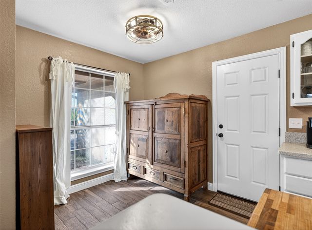 1006 Oakchase Court, Azle, TX 76020