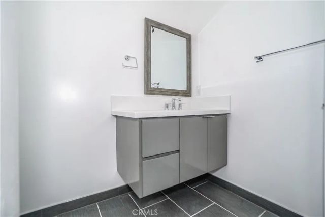 4635 Lexington Avenue, Los Angeles, CA 90029