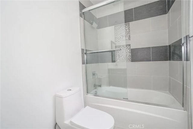 4635 Lexington Avenue, Los Angeles, CA 90029