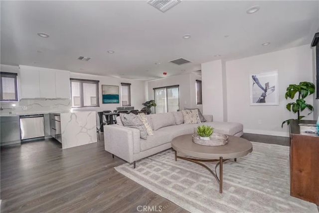4635 Lexington Avenue, Los Angeles, CA 90029