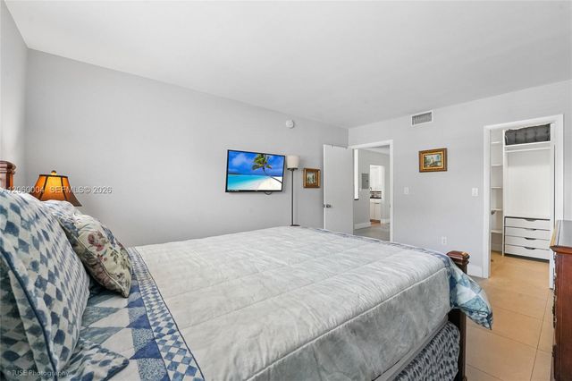 3536 NE 168th Street 206, North Miami Beach, FL 33160