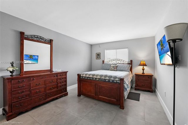 3536 NE 168th Street 206, North Miami Beach, FL 33160