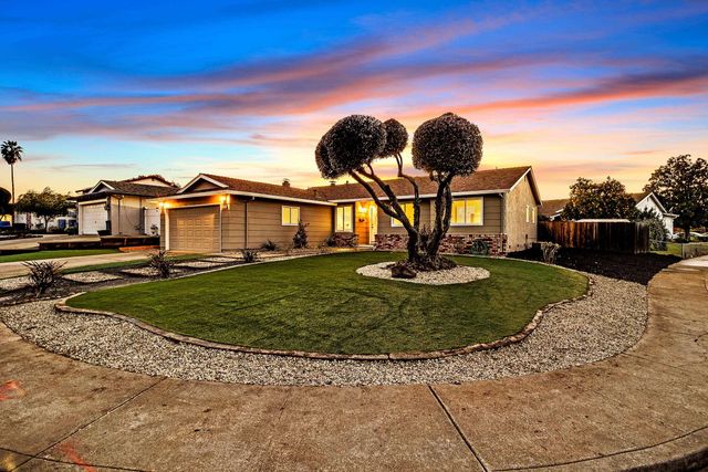 3600 Brookdale Cir, Antioch, CA 94509