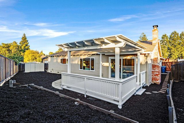 3600 Brookdale Cir, Antioch, CA 94509