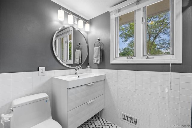 3051 S Josephine Street, Denver, CO 80210