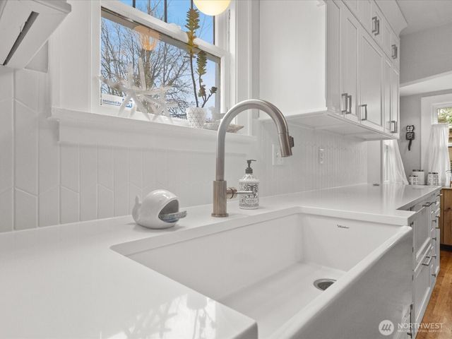 1301 Oakes Avenue, Everett, WA 98201