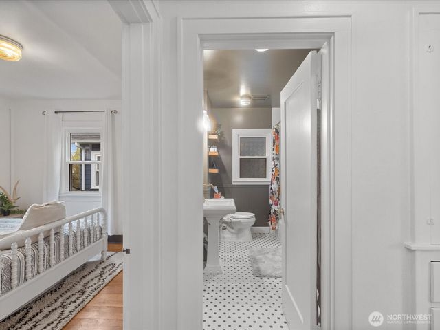 1301 Oakes Avenue, Everett, WA 98201