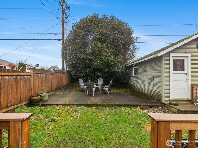 1301 Oakes Avenue, Everett, WA 98201