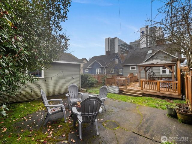 1301 Oakes Avenue, Everett, WA 98201