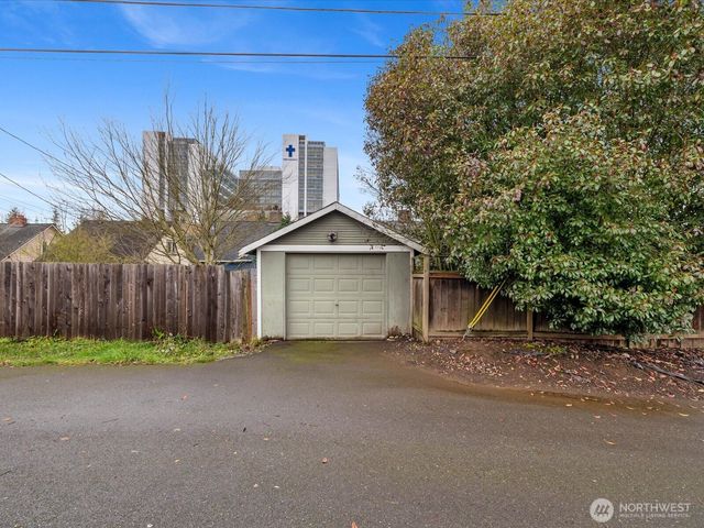1301 Oakes Avenue, Everett, WA 98201