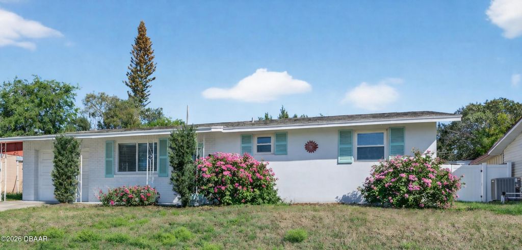 1448 Flomich Street, Daytona Beach, FL 32117