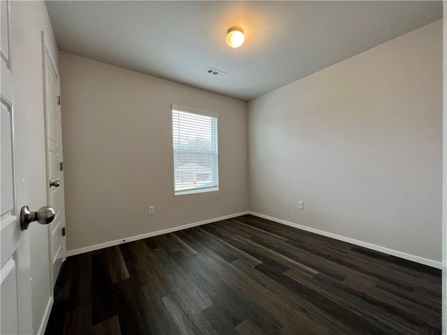 3251 Red Tail Way, Farmington, AR 72730